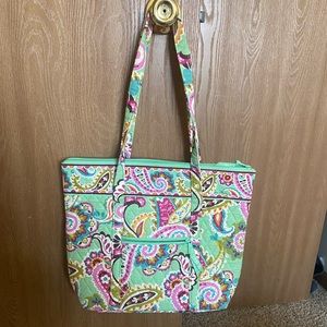 Vera Bradley Tote- pattern is tutti frutti